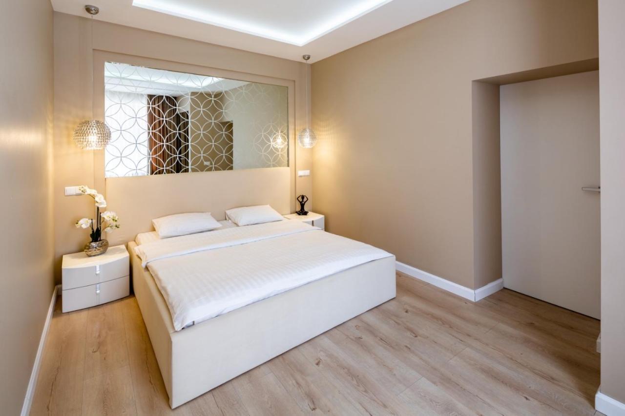 Балабана 6 Apartment Lviv Exterior photo